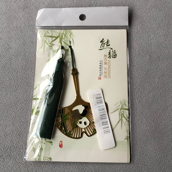 Panda with Bamboo Basket Bookmark ~ Brand New! ~ Green Tassel - Picture 6 of 7